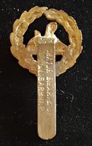 THE GLOUCESTERSHIRE REGIMENT SLIDER BACK BADGE (MARKER MARKED)