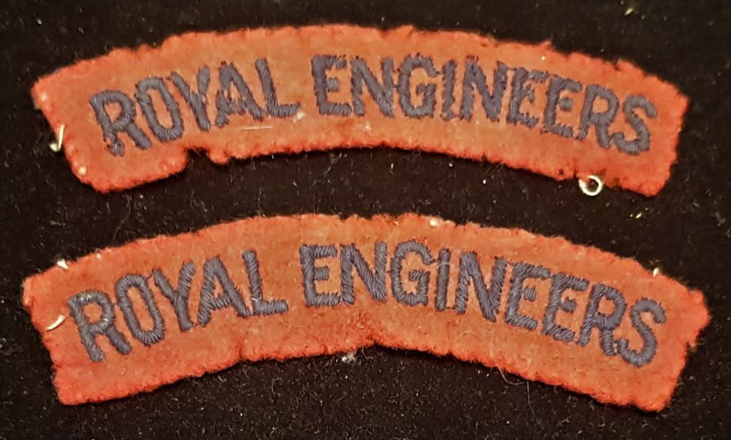 PAIR OF ROYAL ENGINEERS SHOULDER FLASHES