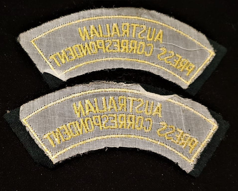 PAIR OF AUSTRALIAN PRESS CORRESPONDENT SHOULDER FLASHES