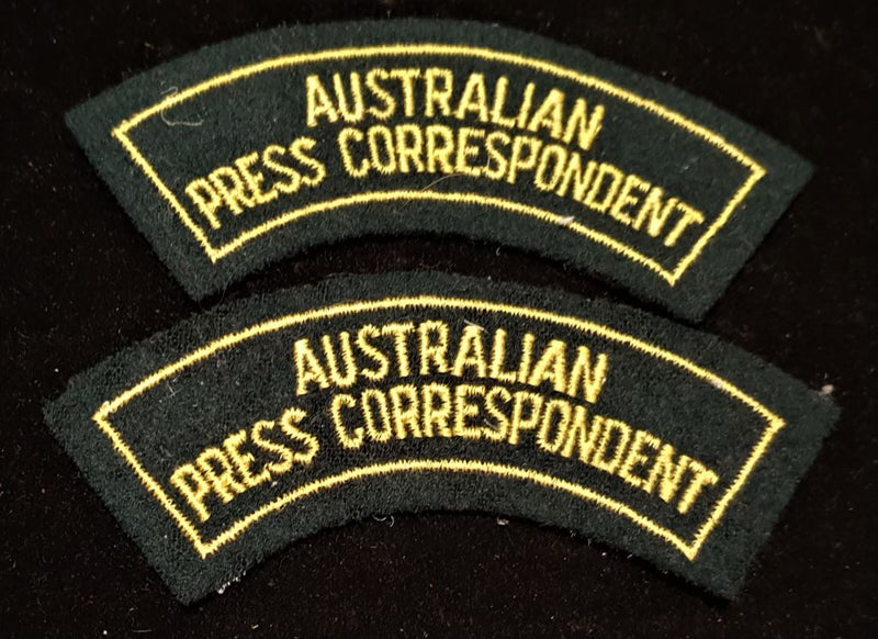 PAIR OF AUSTRALIAN PRESS CORRESPONDENT SHOULDER FLASHES