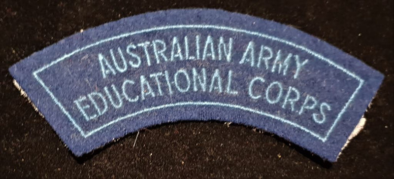 AUSTRALIAN ARMY EDUCATIONAL CORPS SHOULDER FLASH