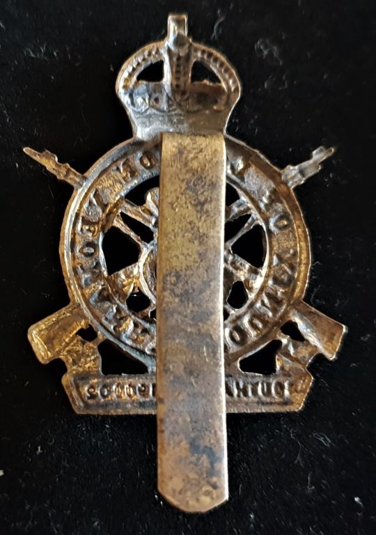 THE 3RD CITY OF LONDON “SHARP SHOOTERS” CAP BADGE