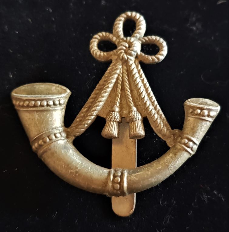 OX’S & BUCK’S LIGHT INFY. CAP BADGE