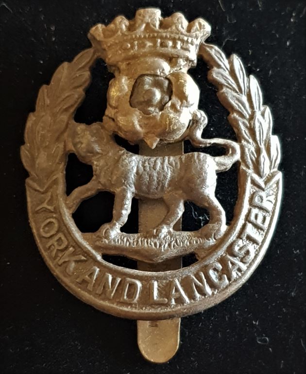 YORK & LANCASTER REGIMENT CAP BADGE