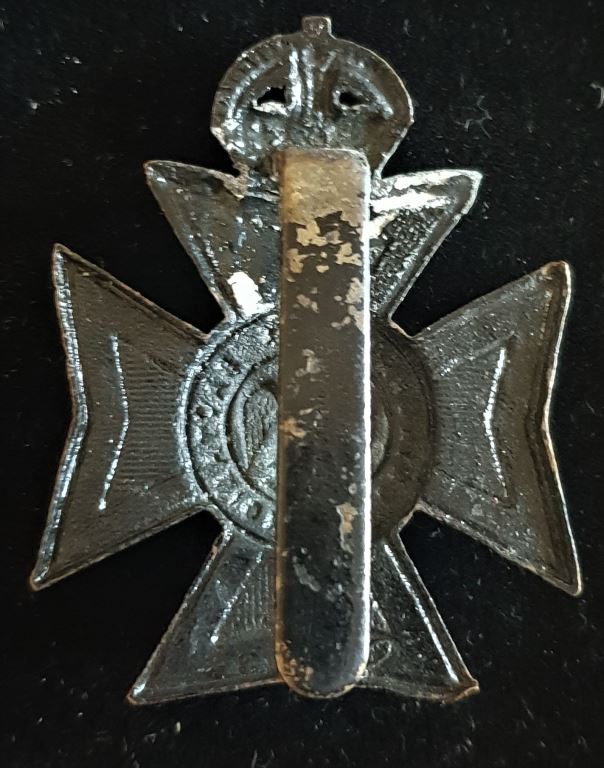 BUCKINGHAMSHIRE BATTALION CAP BADGE