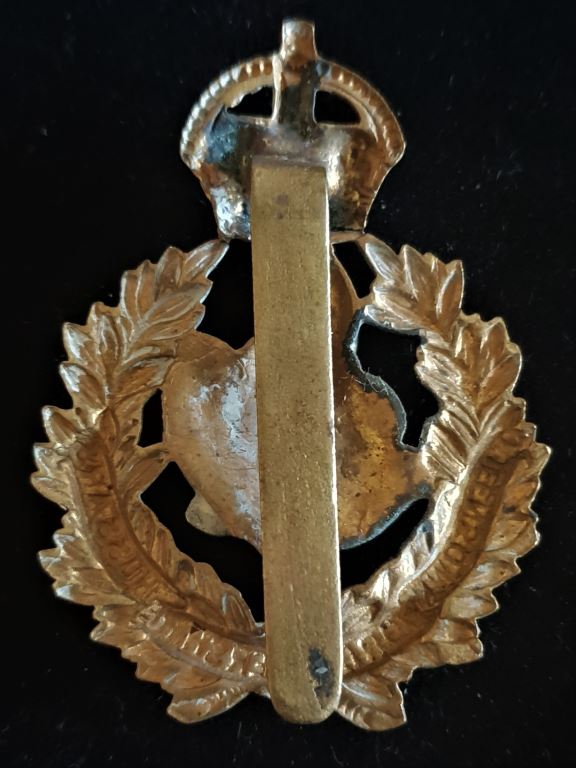 QUEEN’S OWN WORCESTERSHIRE HUSSARS CAP BADGE