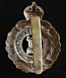 ISLE OF WIGHT RIFLES CAP BADGE
