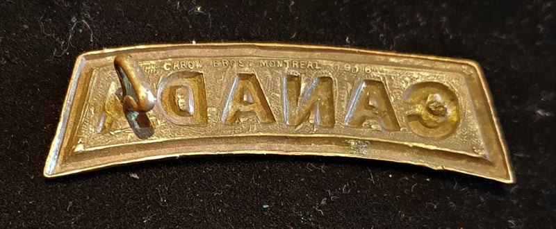 CANADIAN CEF WW1 BLOCK TYPE METAL SHOULDER TITLE (ONE LUG)