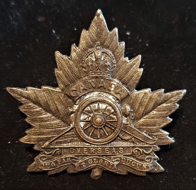 12-3, CANADIAN FIELD ARTILLERY MAPLE LEAF CAP BADGE