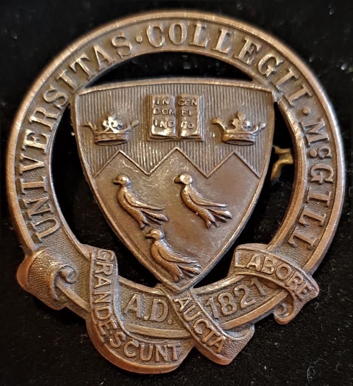 3-Y, McGILL UNIVERSITY CONTINGENT CAP BADGE (LEES 1915)