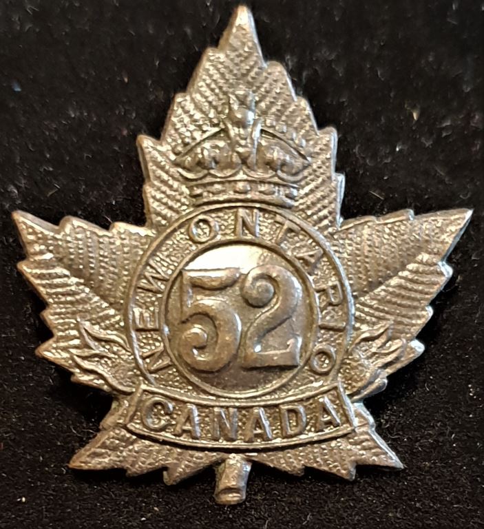 E52 - 52nd BATTALION (PORT ARTHUR, ONTARIO) COLLAR BADGE