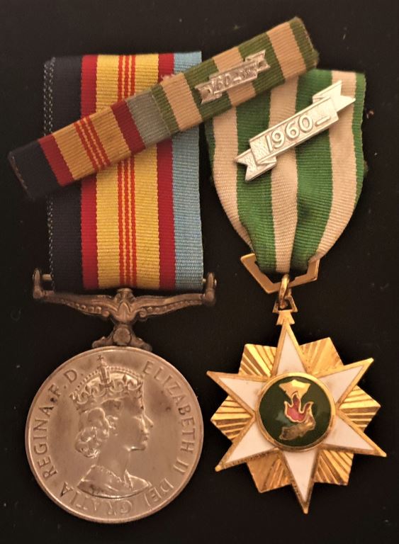 Pair: Vietnam Medal and Vietnam Star with 1960- clasp to A56467 WELLS R. L. with both medals correctly Airforce style named.